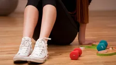 Gehen auf den Gesäßmuskeln vs. Rückenschmerzen: Vorteile, Technik und häufige Fehler